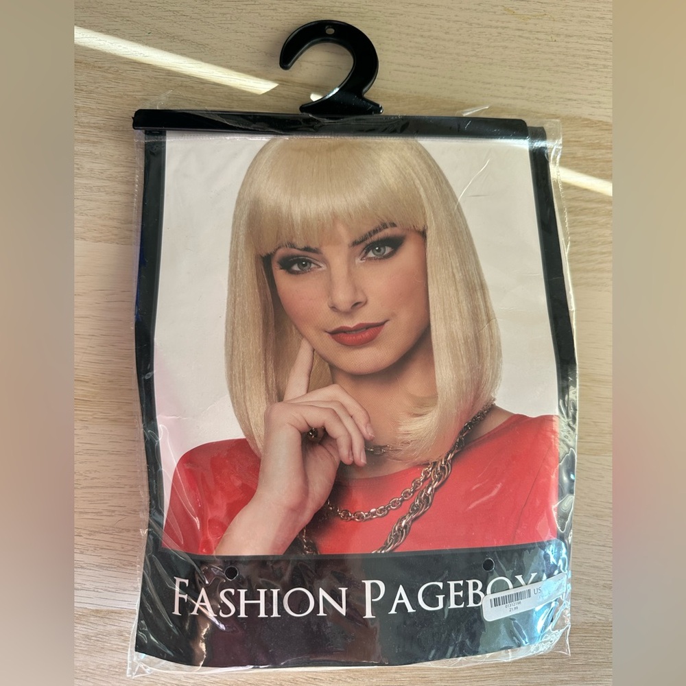 Short bob blonde costume wig